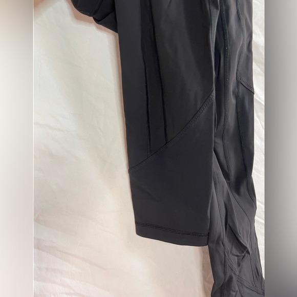 LULULEMON- all the right places tights - Picture 4 of 6